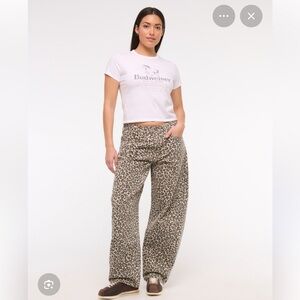 NWOT abercrombie curve love mid rise barrel jean leopard Size 27